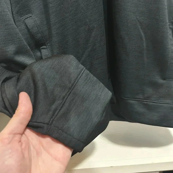 Sweater - Picture 4 of 7